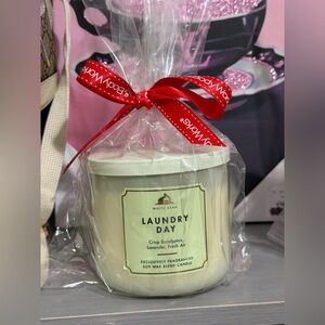 White Barn Laundry Day Candle with Red Gift Bow